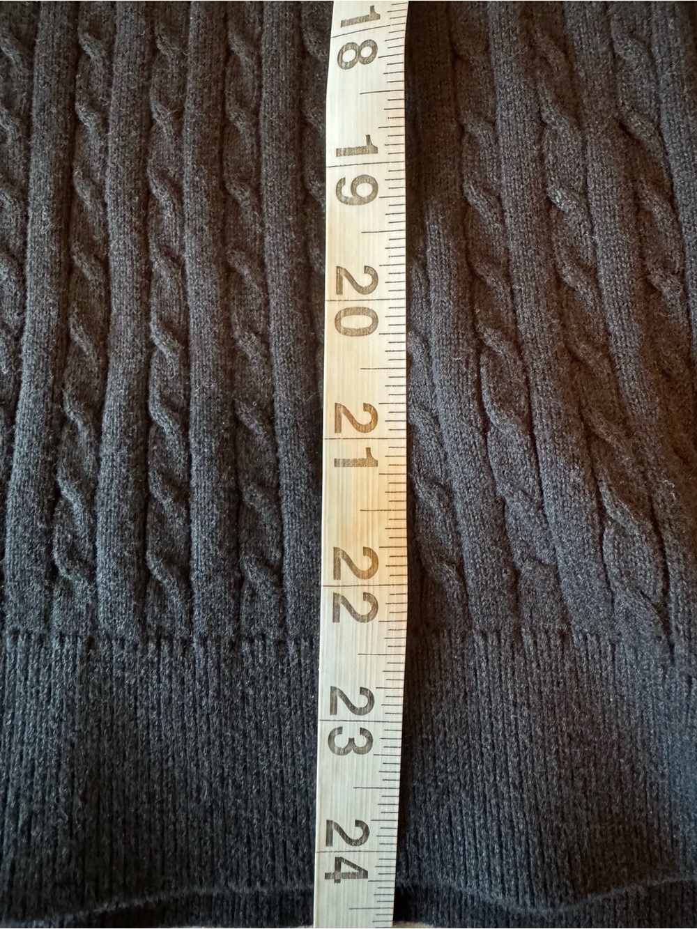 Tommy Hilfiger Men’s Cable Knit Quarter-Zip Sweater – Size Large. (EUC) - Picture 7 of 9